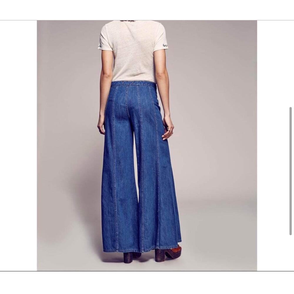 Free People Rare Vintage Super Wide Leg Jeans Size 6 - Picture 2 of 11
